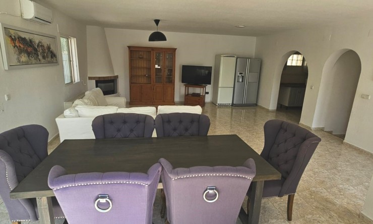 Long Term Rental - Villa -
Albir