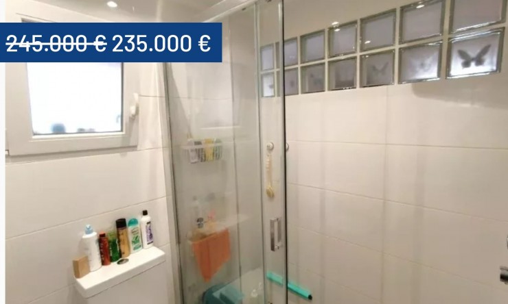 Wiederverkauf - Wohnung -
Torrevieja