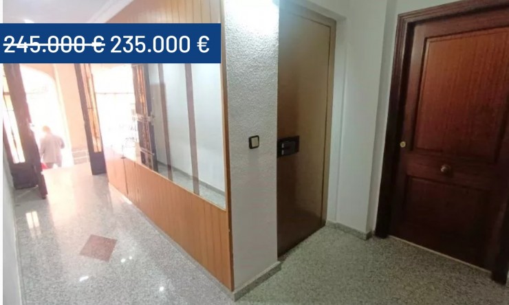 Wiederverkauf - Wohnung -
Torrevieja
