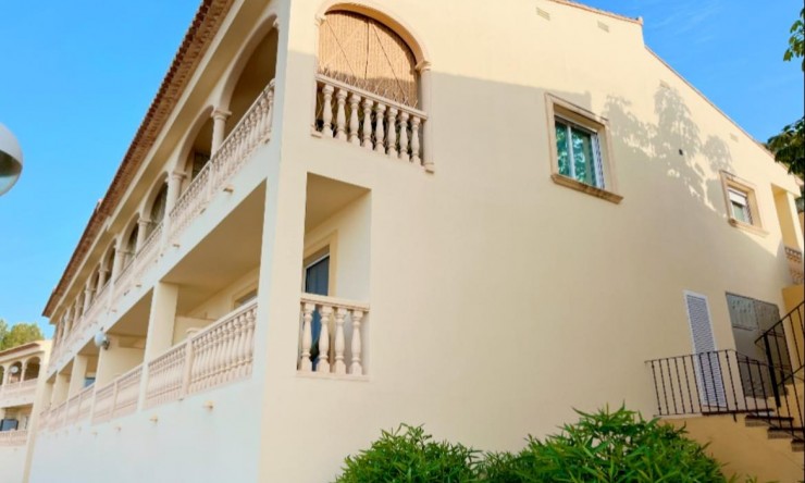 Resale - Townhouse -
Jalón