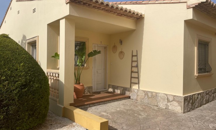 Resale - Townhouse -
Jalón
