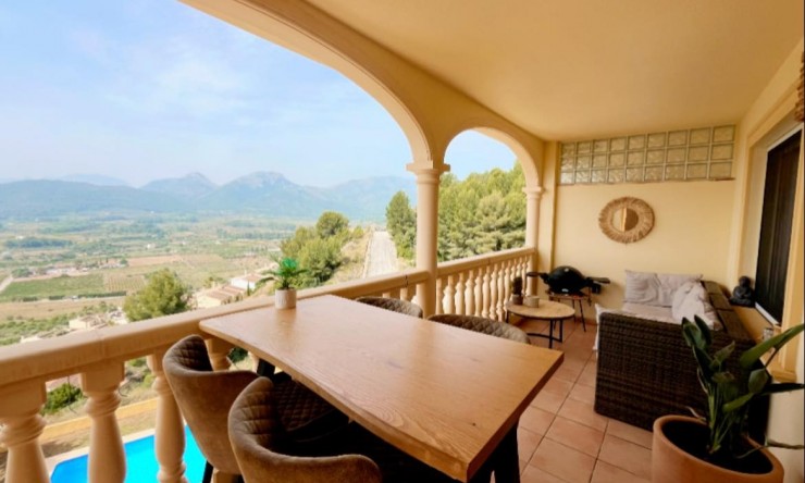 Resale - Townhouse -
Jalón