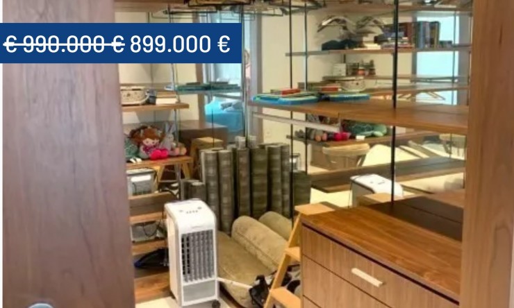 Resale - Villa -
Campoamor