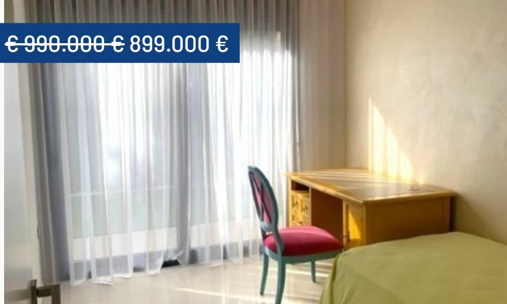 Resale - Villa -
Campoamor