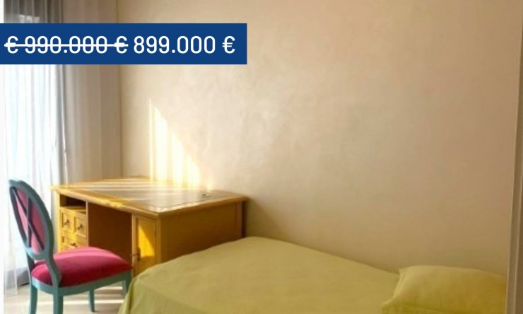 Resale - Villa -
Campoamor