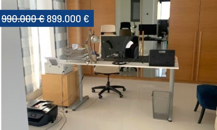 Resale - Villa -
Campoamor