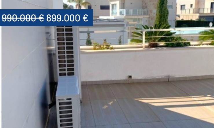 Resale - Villa -
Campoamor