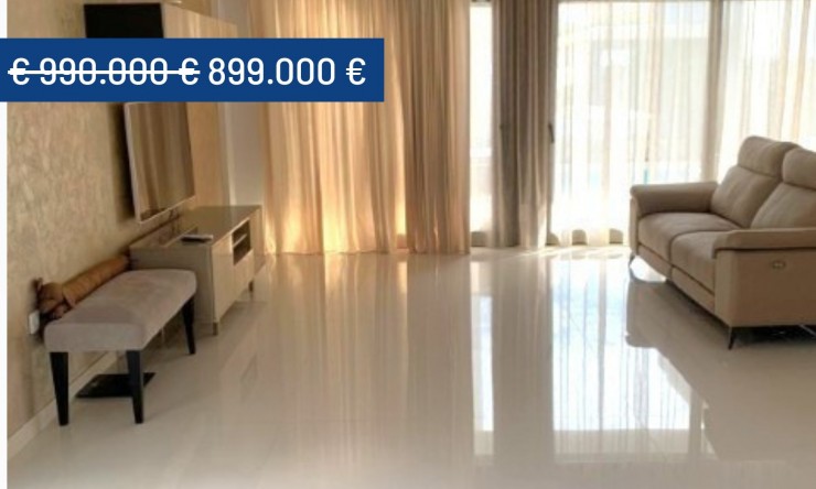Resale - Villa -
Campoamor