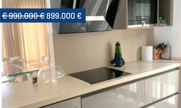Resale - Villa -
Campoamor