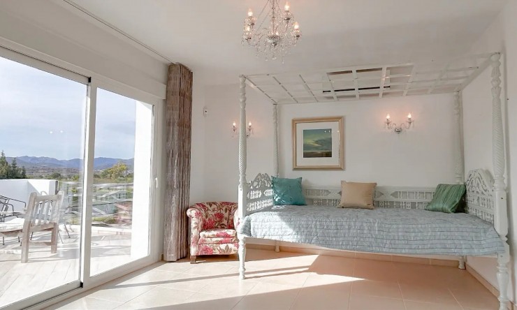 Herverkoop - Villa -
Jávea - Montgo