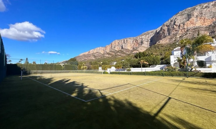 Herverkoop - Villa -
Jávea - Montgo