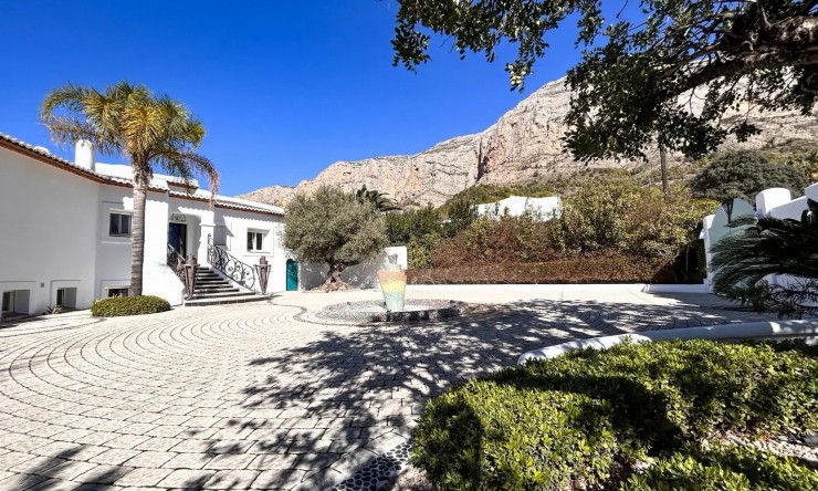 Herverkoop - Villa -
Jávea - Montgo