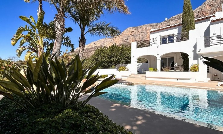 Herverkoop - Villa -
Jávea - Montgo