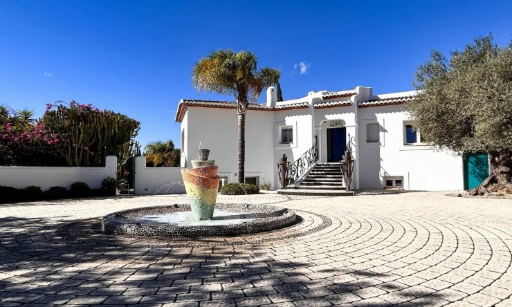 Herverkoop - Villa -
Jávea - Montgo