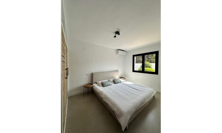 Herverkoop - Villa -
Jávea - Granadella