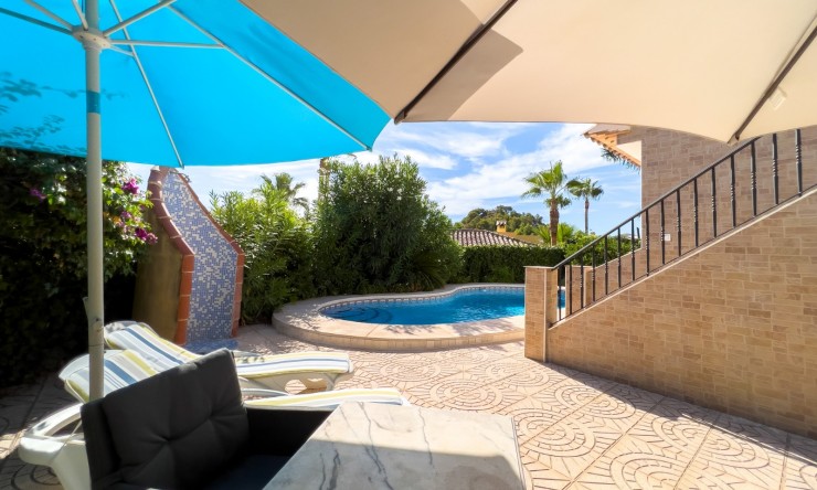 Reventa - Villa -
Altea