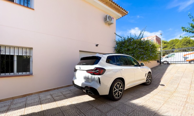 Reventa - Villa -
Altea