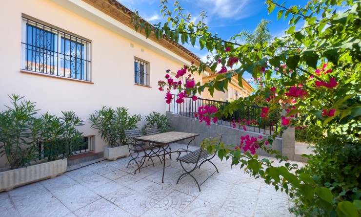 Reventa - Villa -
Altea