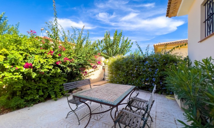 Reventa - Villa -
Altea
