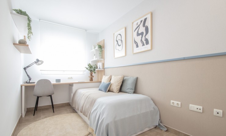 Wiederverkauf - Wohnung -
Istán