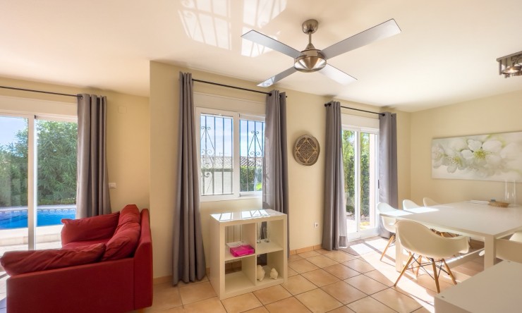 Reventa - Villa -
Altea