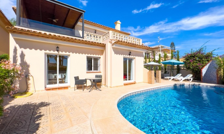 Reventa - Villa -
Altea