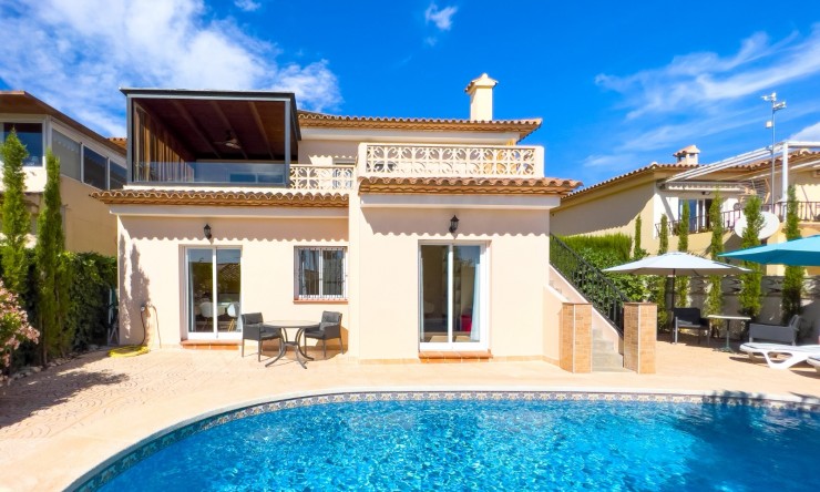 Reventa - Villa -
Altea