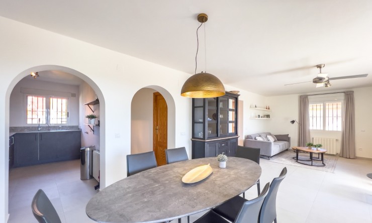 Reventa - Villa -
Altea