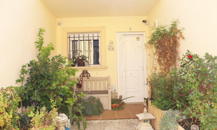Resale - Townhouse -
Jalón