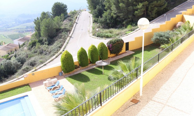 Resale - Townhouse -
Jalón