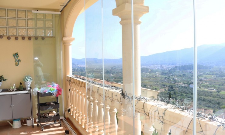 Resale - Townhouse -
Jalón