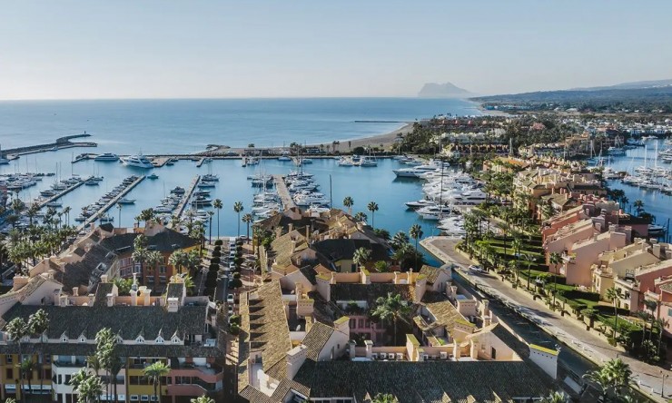 Resale - House -
Sotogrande