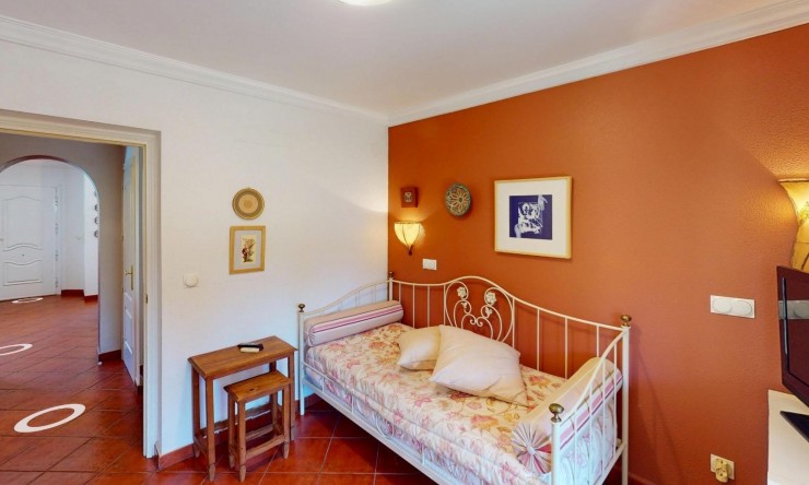 Revente - Villa -
Oliva - Oliva Nova