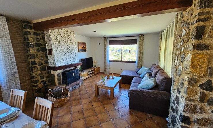 Long Term Rental - Villa -
Callosa De Ensarrià