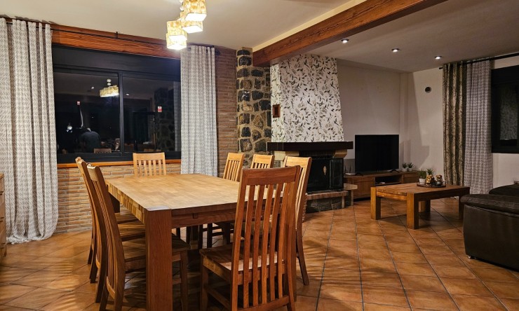 Long Term Rental - Villa -
Callosa De Ensarrià