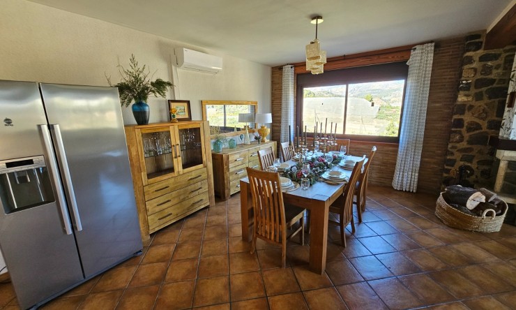 Long Term Rental - Villa -
Callosa De Ensarrià