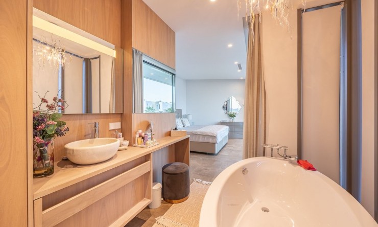 Resale - Villa -
Finestrat