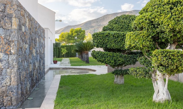 Resale - Villa -
Finestrat