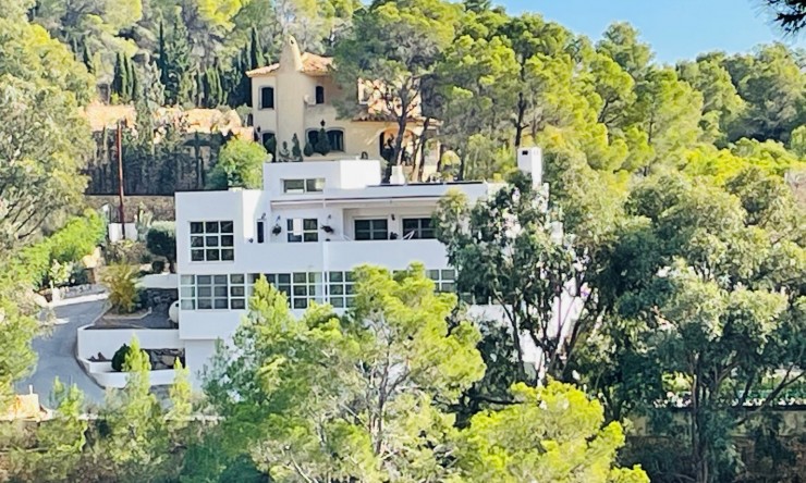 Resale - Villa -
Altea la Vella - Altea