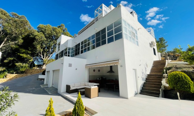 Resale - Villa -
Altea la Vella - Altea