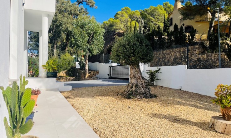 Resale - Villa -
Altea la Vella - Altea