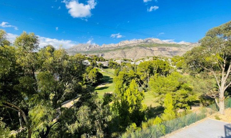 Resale - Villa -
Altea la Vella - Altea