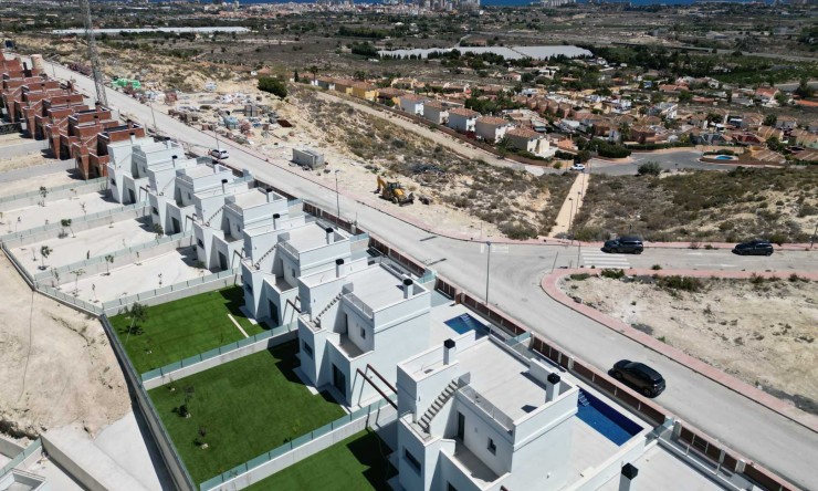 Neue Gebäude - Villa -
El Campello