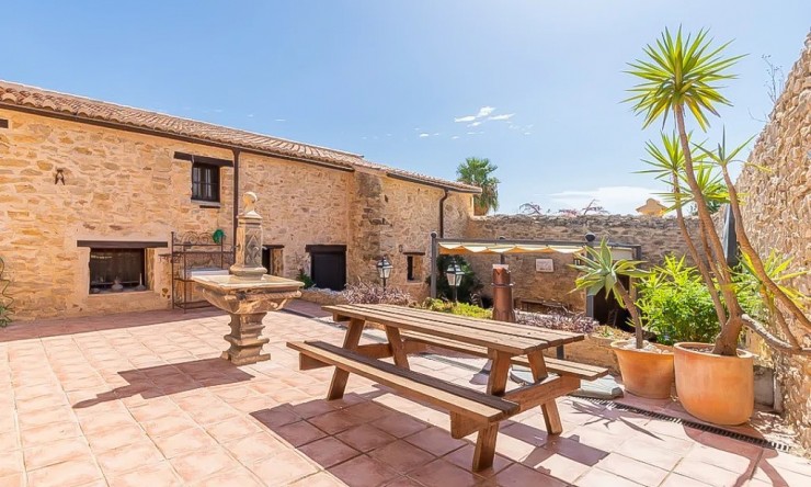 Reventa - Villa -
Benissa - Partida Vinyent