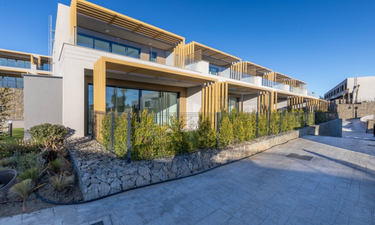 Resale - House -
El Chaparral