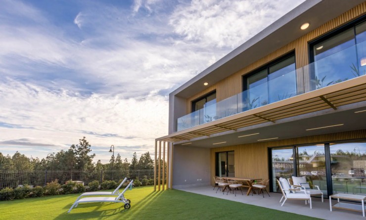 Resale - House -
El Chaparral