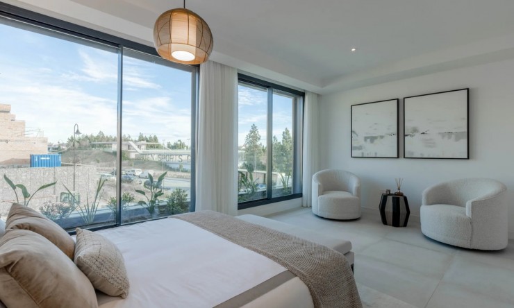 Resale - House -
El Chaparral