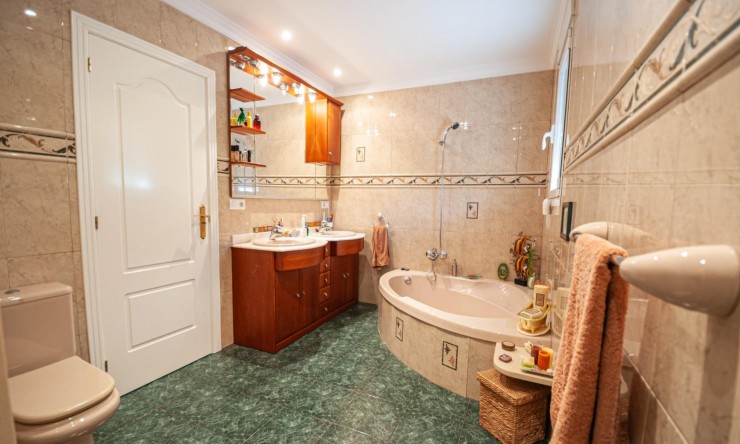 Resale - Villa -
Calpe - Gran Sol