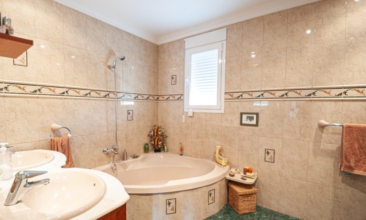 Resale - Villa -
Calpe - Gran Sol