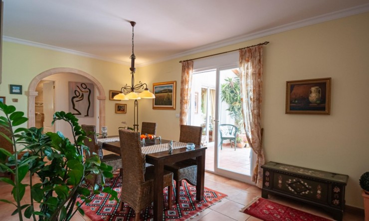 Resale - Villa -
Calpe - Gran Sol